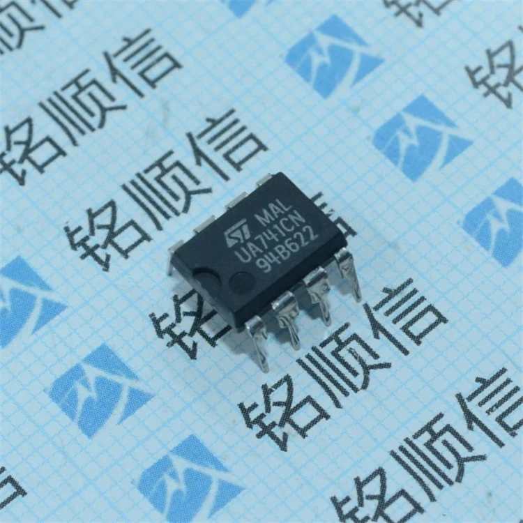 UA741CN