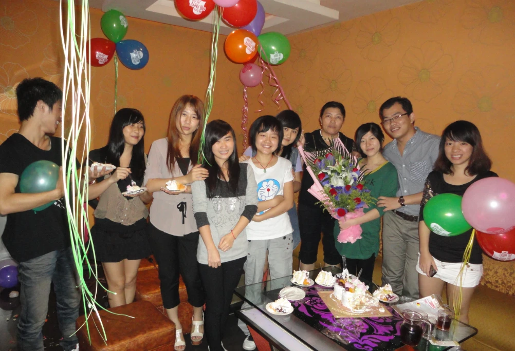 Nuestro traslado a Unit 21K, Block C, Huaqiang Plaza a finales de 2009